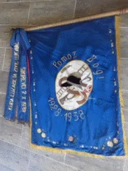 Svečana zastava izrađena za 10-tu obljetnicu osnutka društva